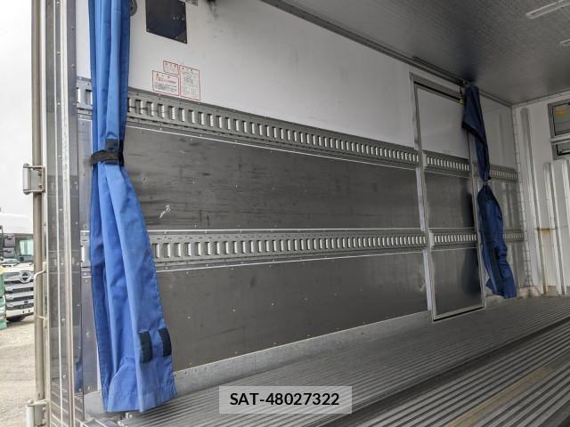 Mitsubishi CANTER 2016-09 911850-18