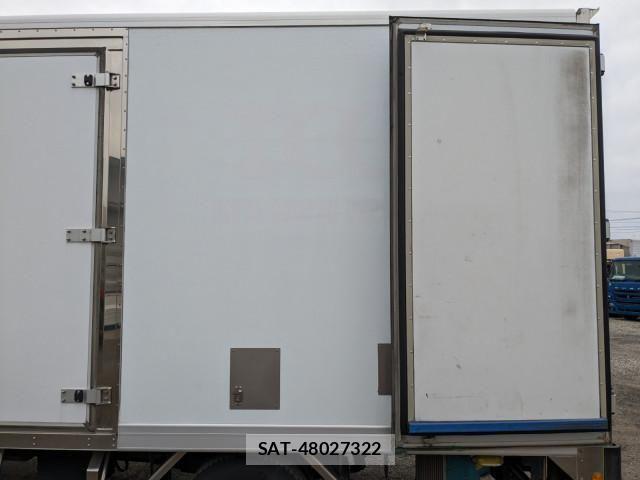 Mitsubishi CANTER 2016-09 911850-19