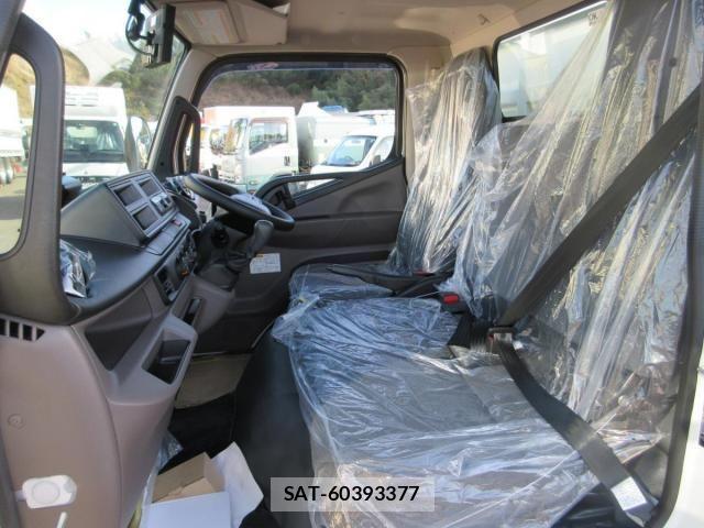 Mitsubishi CANTER 2024-10 719694-16