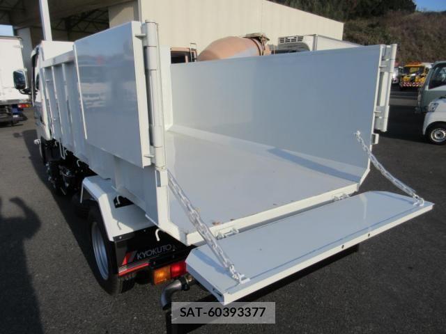 Mitsubishi CANTER 2024-10 719694-23