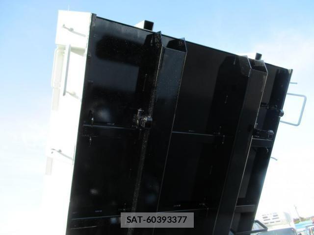 Mitsubishi CANTER 2024-10 719694-27
