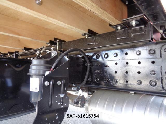Mitsubishi CANTER 2024-10 858406-12