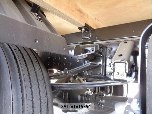 Mitsubishi CANTER 2024-10 858406-13