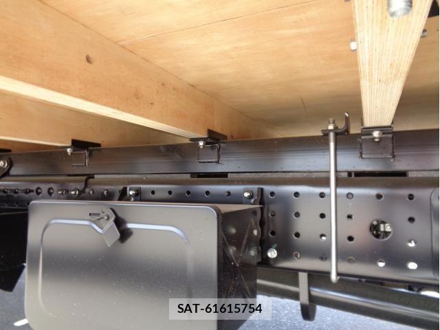 Mitsubishi CANTER 2024-10 858406-15