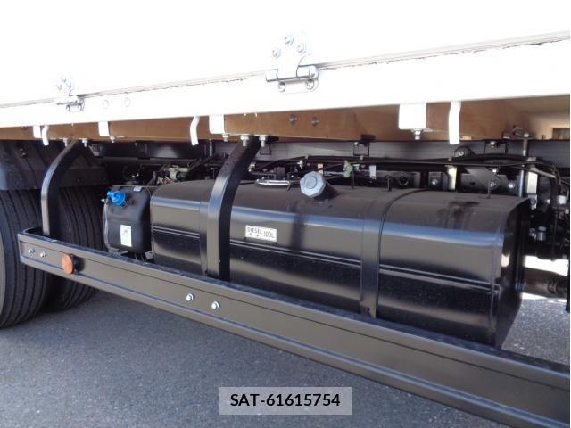 Mitsubishi CANTER 2024-10 858406-17