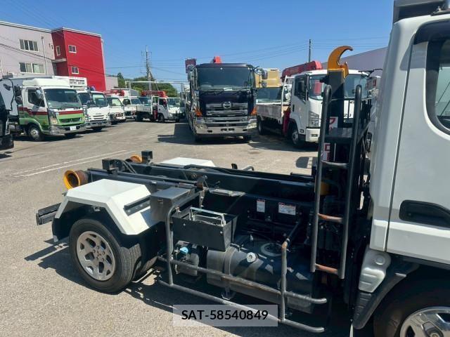 Mitsubishi CANTER 2019-04 830065-5