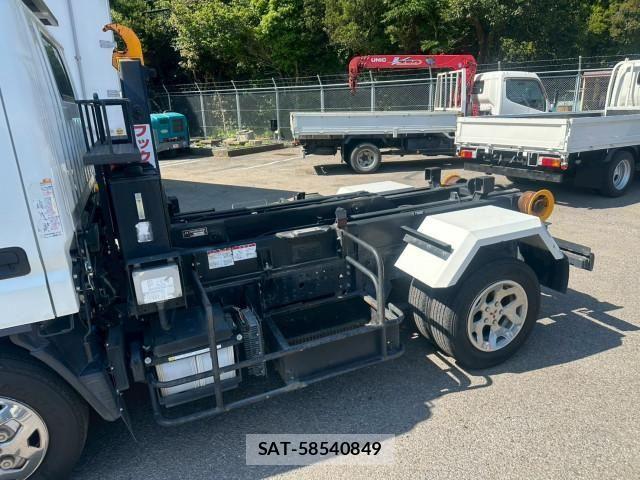 Mitsubishi CANTER 2019-04 830065-6