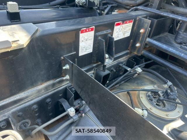 Mitsubishi CANTER 2019-04 830065-20