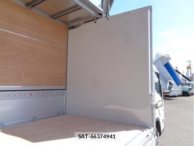 Mitsubishi CANTER 2023-09 453850-6