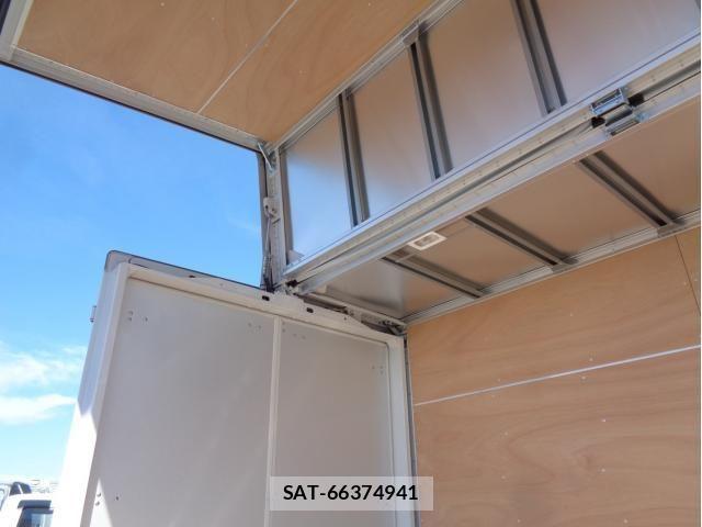 Mitsubishi CANTER 2023-09 453850-7