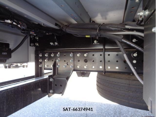 Mitsubishi CANTER 2023-09 453850-15
