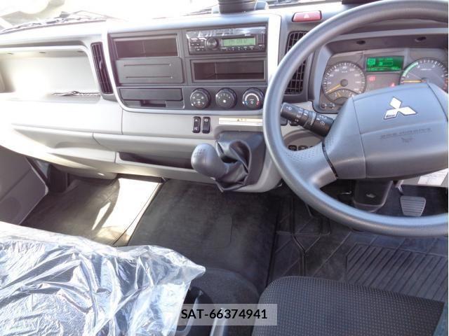 Mitsubishi CANTER 2023-09 453850-19