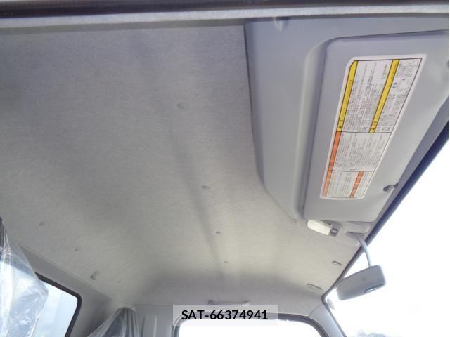Mitsubishi CANTER 2023-09 453850-20