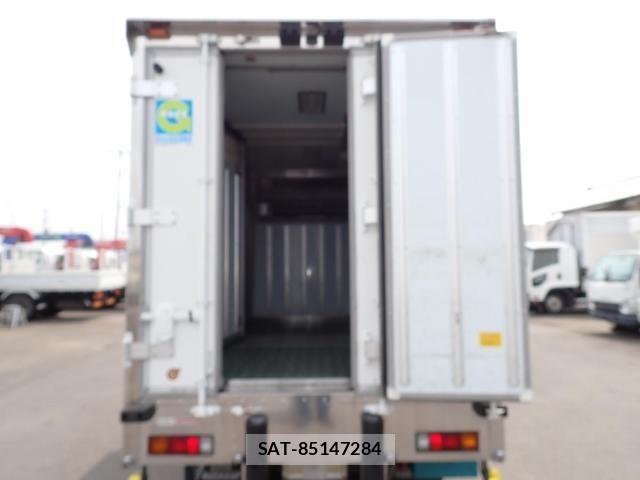 Mitsubishi CANTER 2018-05 1204833-25
