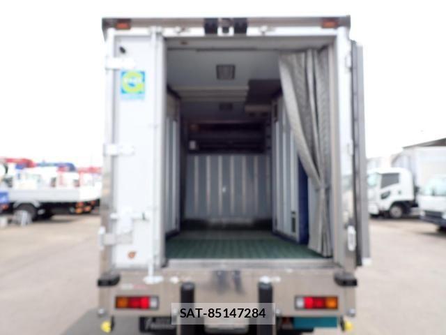 Mitsubishi CANTER 2018-05 1204833-26