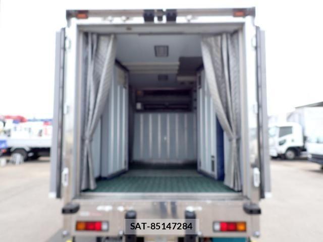 Mitsubishi CANTER 2018-05 1204833-28