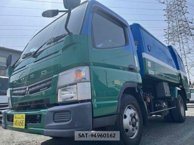 Mitsubishi CANTER 2015-03 1584876-0