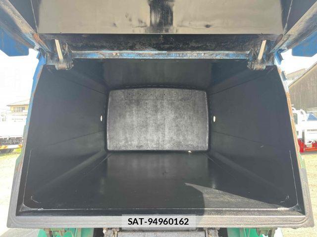 Mitsubishi CANTER 2015-03 1584876-9