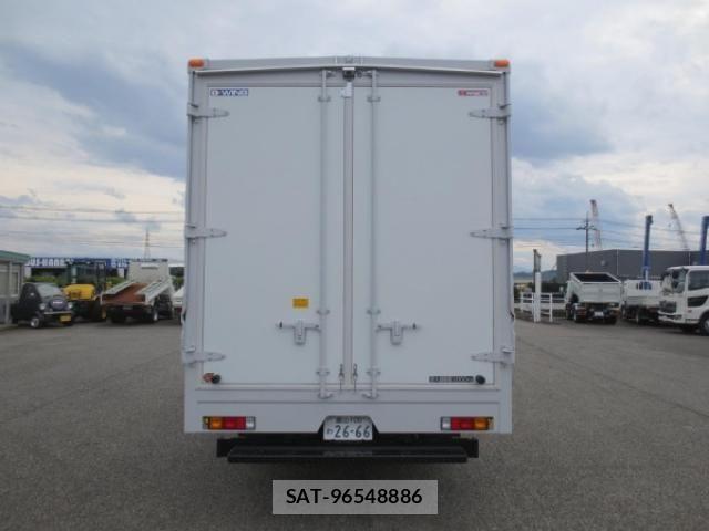 Mitsubishi CANTER 2023-06 405309-6