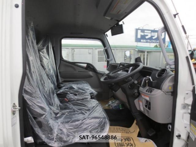 Mitsubishi CANTER 2023-06 405309-13