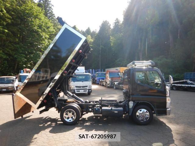 Mitsubishi CANTER 2017-03 1584892-13