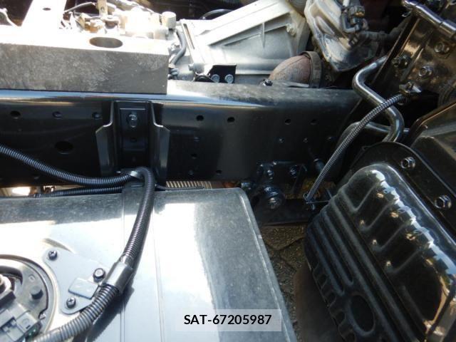 Mitsubishi CANTER 2017-03 1584892-14