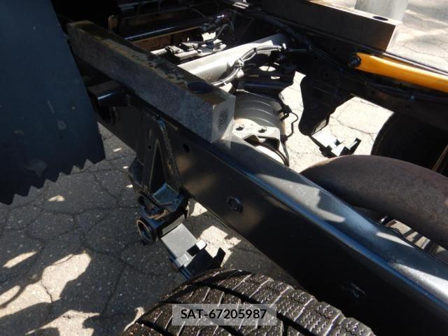 Mitsubishi CANTER 2017-03 1584892-18