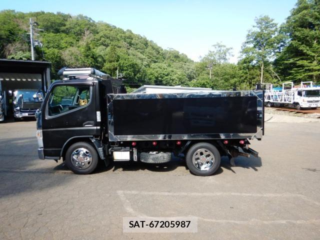 Mitsubishi CANTER 2017-03 1584892-2