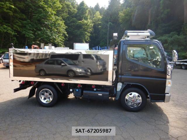 Mitsubishi CANTER 2017-03 1584892-6
