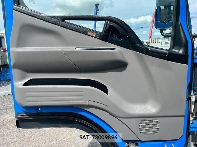 Mitsubishi CANTER 2017-02 1584868-23