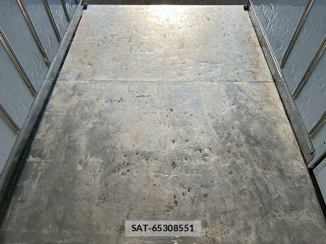 Mitsubishi CANTER 2017-05 1741604-11