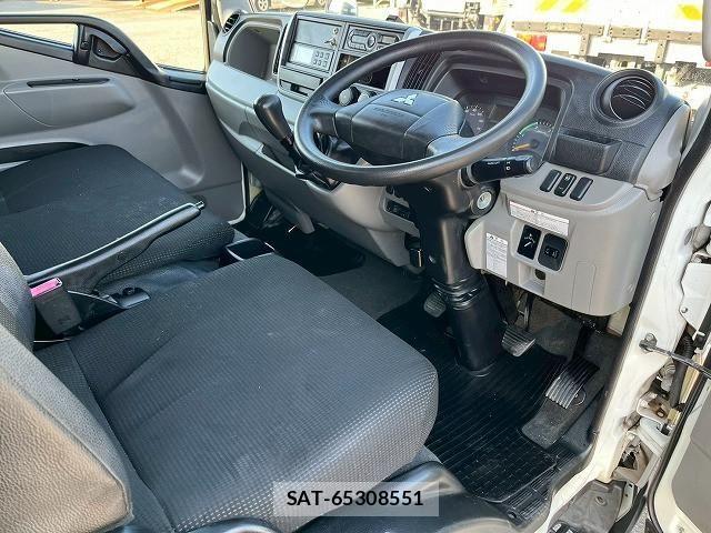 Mitsubishi CANTER 2017-05 1741604-19
