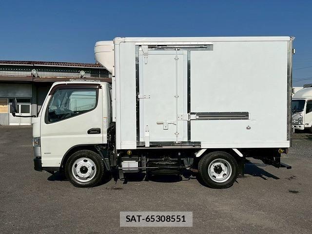 Mitsubishi CANTER 2017-05 1741604-8