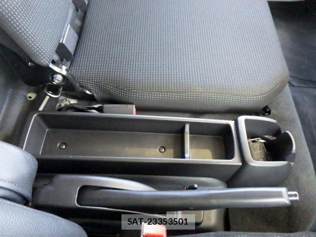 Mitsubishi CANTER 2023-04 1741474-15