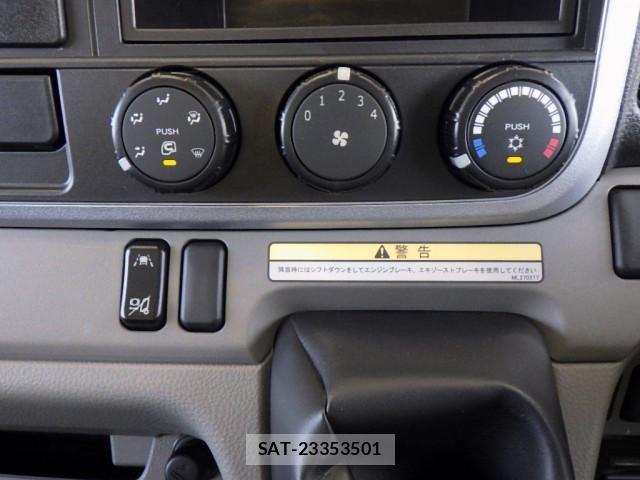 Mitsubishi CANTER 2023-04 1741474-18