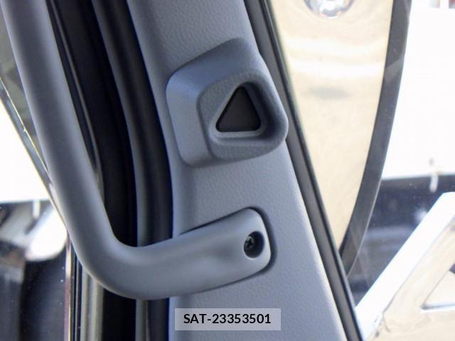 Mitsubishi CANTER 2023-04 1741474-23