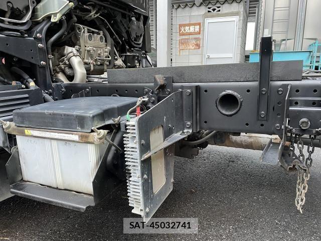 Mitsubishi CANTER 2014-10 1741612-9