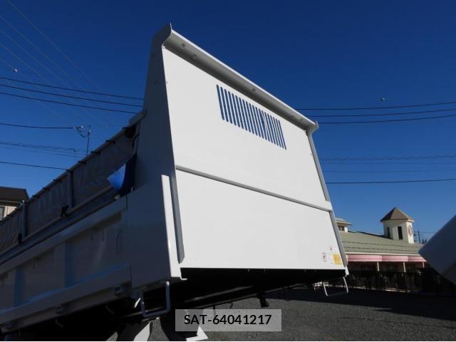 Mitsubishi CANTER 2017-12 1823073-9