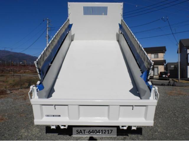 Mitsubishi CANTER 2017-12 1823073-7