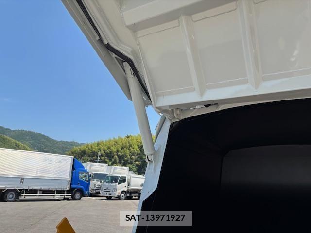 Mitsubishi CANTER 2025-04 2007152-13