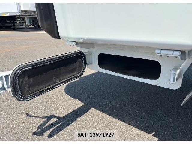 Mitsubishi CANTER 2025-04 2007152-16
