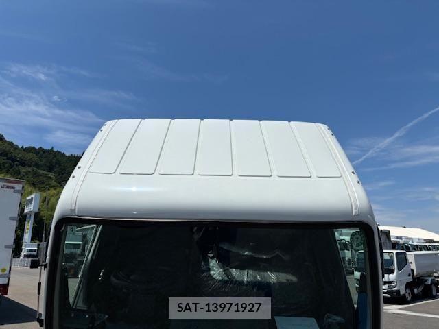 Mitsubishi CANTER 2025-04 2007152-18