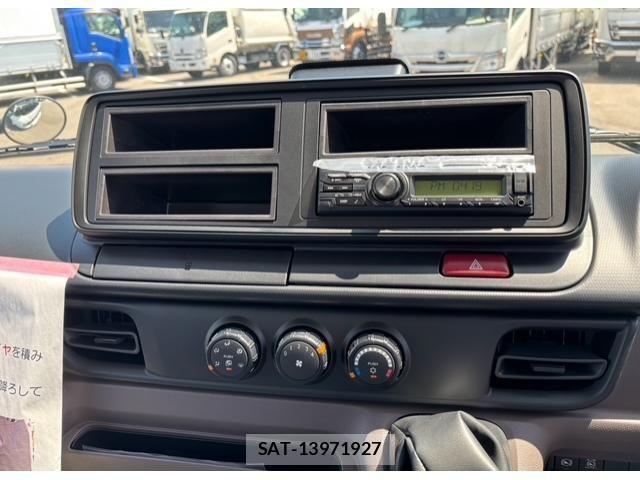 Mitsubishi CANTER 2025-04 2007152-23