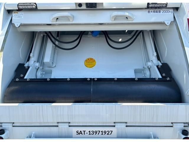 Mitsubishi CANTER 2025-04 2007152-5