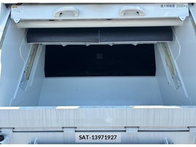 Mitsubishi CANTER 2025-04 2007152-6