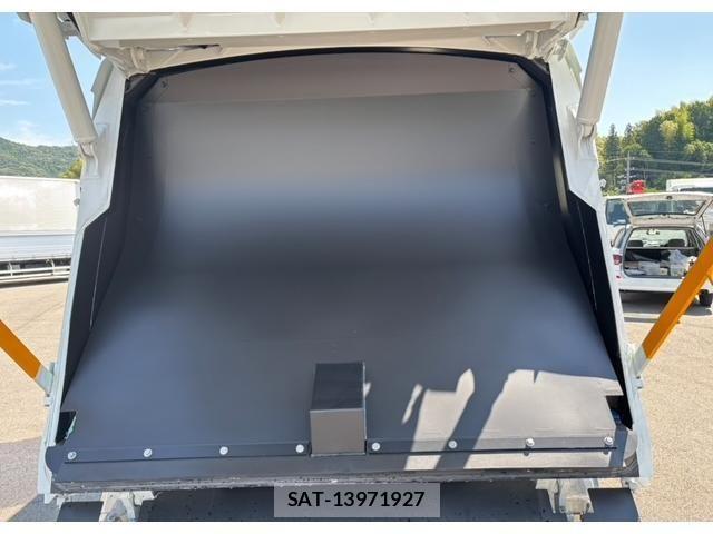 Mitsubishi CANTER 2025-04 2007152-7