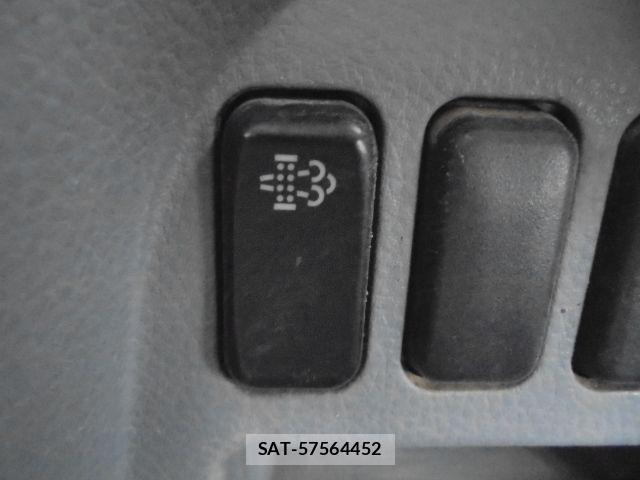 Mitsubishi CANTER 2013-04 2007173-11