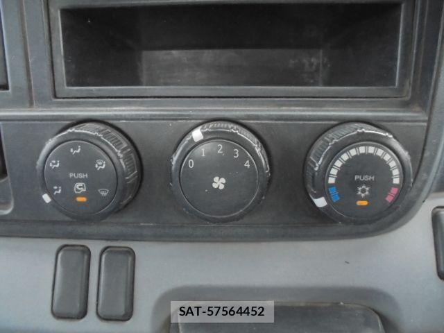 Mitsubishi CANTER 2013-04 2007173-15