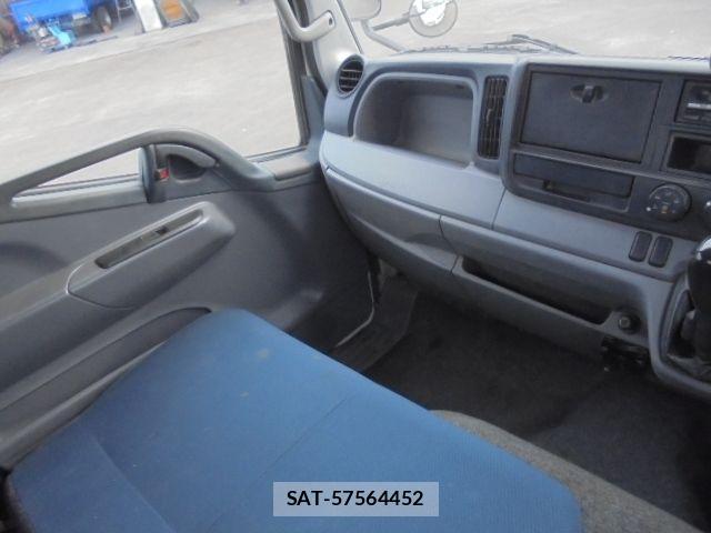 Mitsubishi CANTER 2013-04 2007173-17