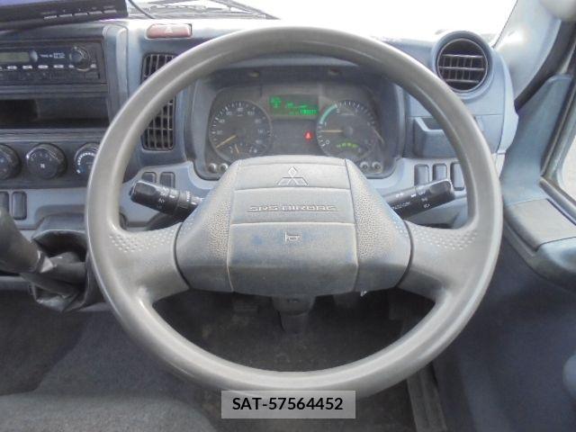 Mitsubishi CANTER 2013-04 2007173-1